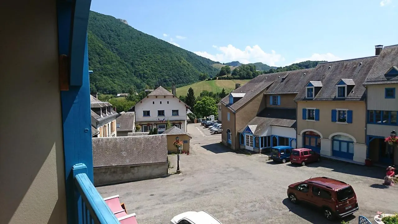 Joli studio avec balcon donnant sur la montagne Sainte-Marie-de-Campan Appartement
